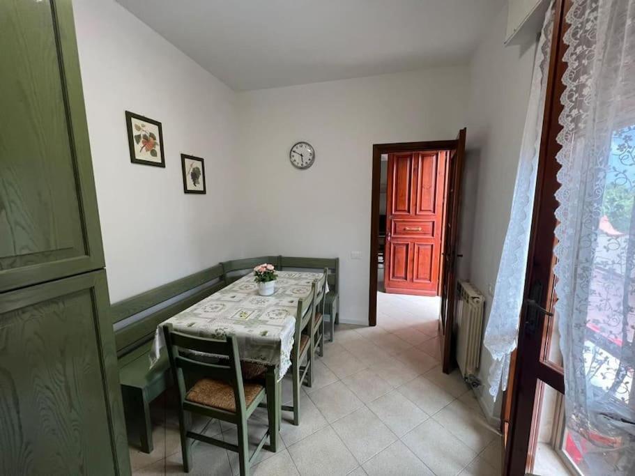 Appartamento Sunflower Viareggio Bagian luar foto